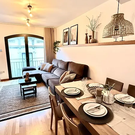 Duplex El Pont Lägenhet