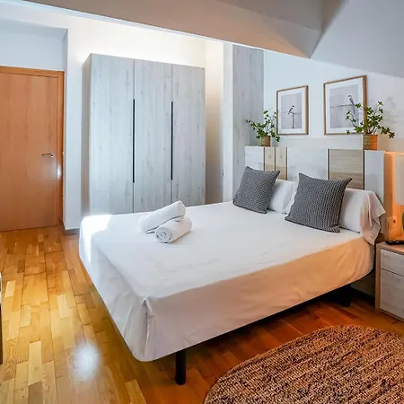 Duplex El Pont アパート *